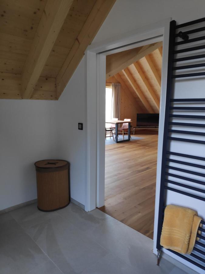 Ferienwohnungen Und Zimmer In Reutlingen-Goenningen Exterior photo